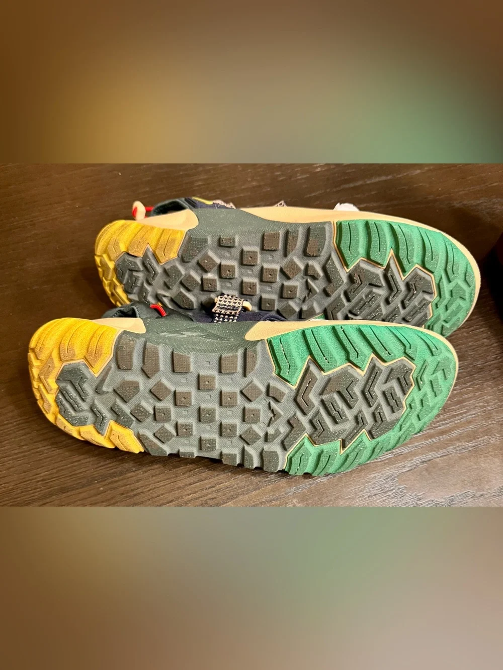 Nike Oneonta Trail Sandals Men’s 11 Olive Navy Hiking Outdoor Gorpcore